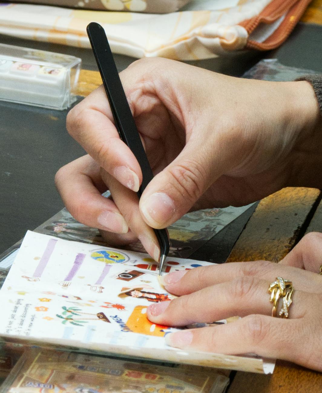 Kaip Užupio respublikos kūrybinės dirbtuvės keičia vietos bendruomenės kasdienybę: praktinis dalyvavimo vadovas